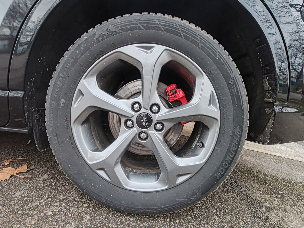 Ford Kuga — 38