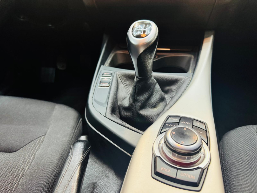Bmw Série 1 — 18