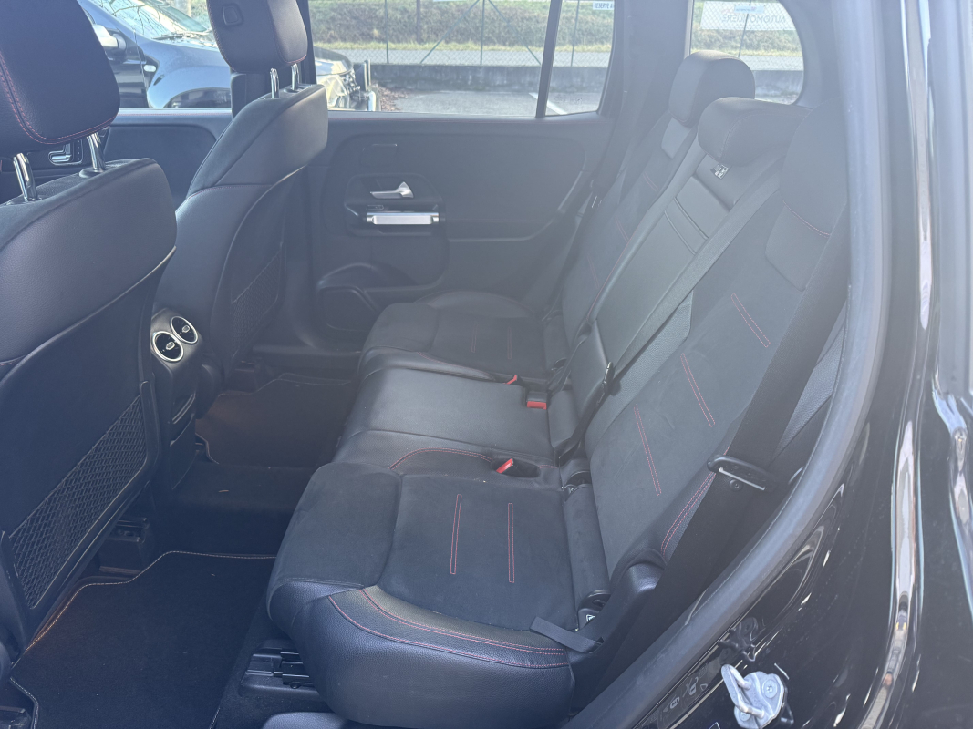 Mercedes GLB — 13