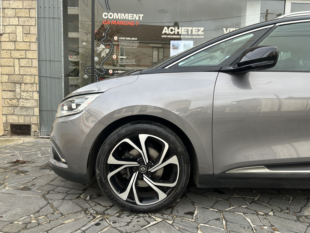 Renault Grand Scenic — 8
