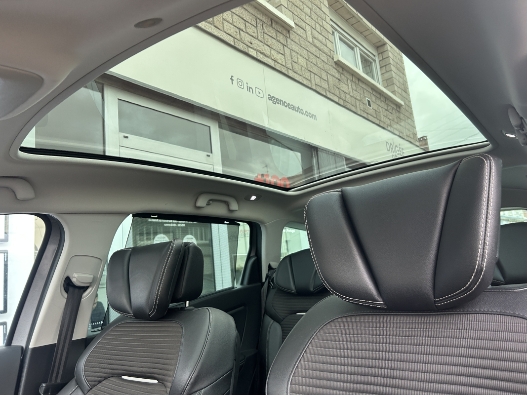 Renault Grand Scenic — 15