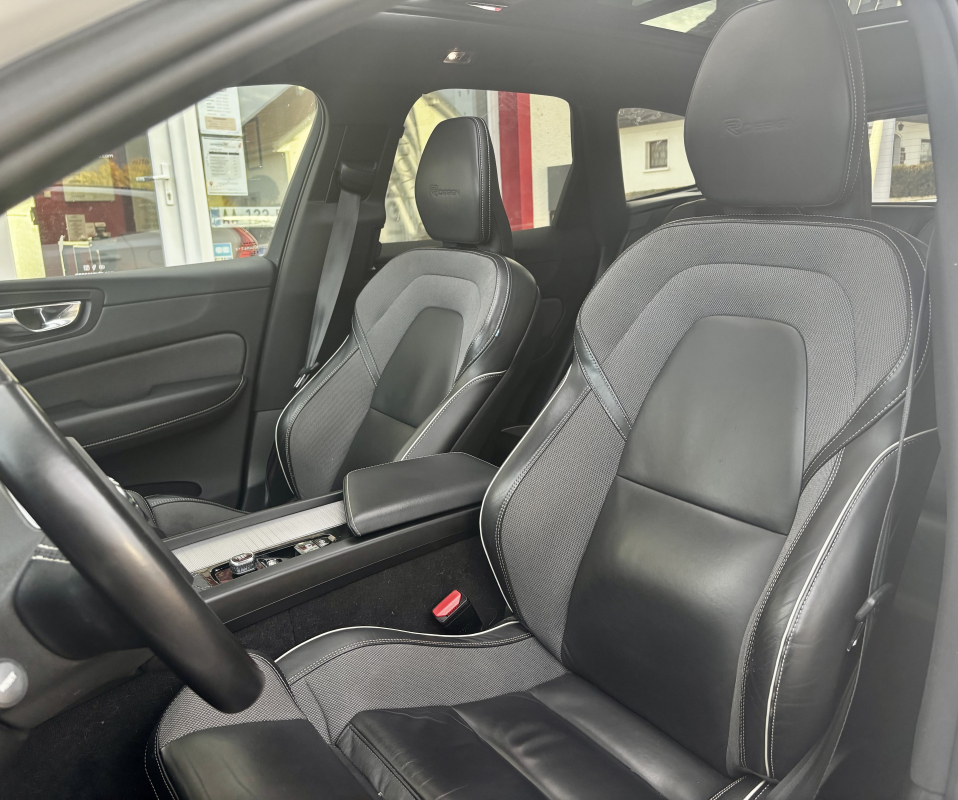 Volvo XC60 — 13