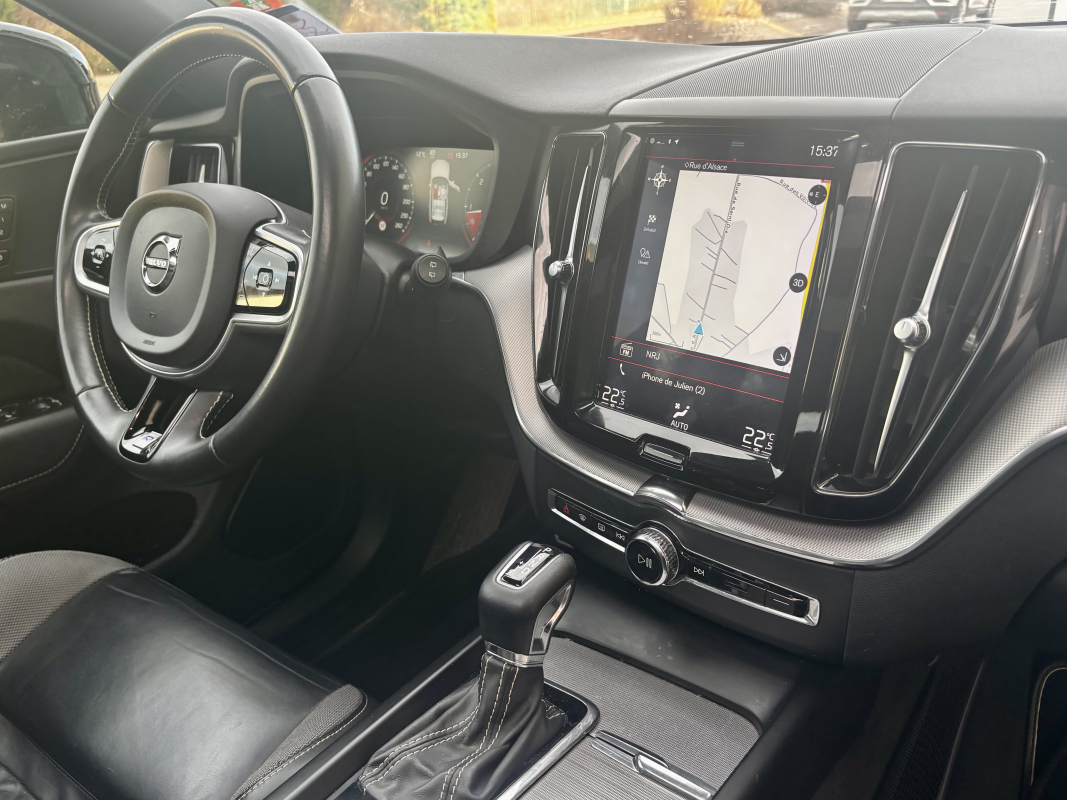 Volvo XC60 — 25