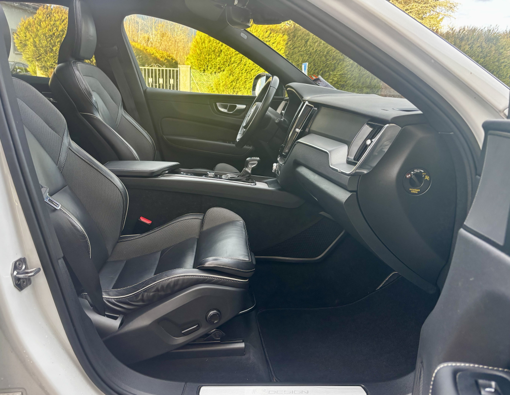 Volvo XC60 — 16