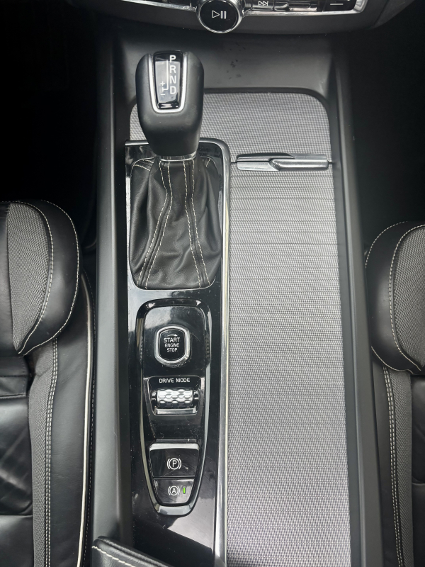 Volvo XC60 — 29
