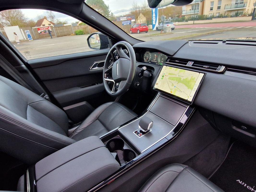 Land Rover Range Rover Velar — 24