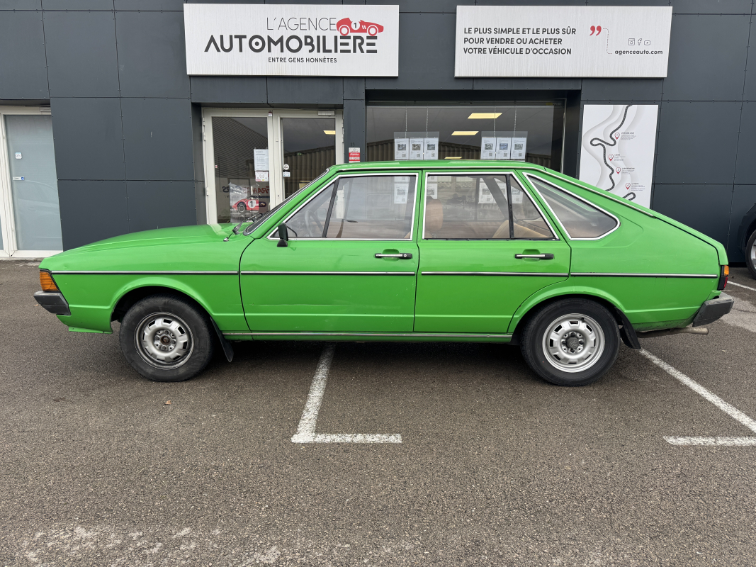 Volkswagen Passat — 2