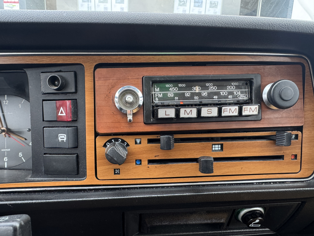 Volkswagen Passat — 13