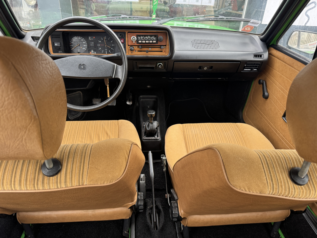 Volkswagen Passat — 20
