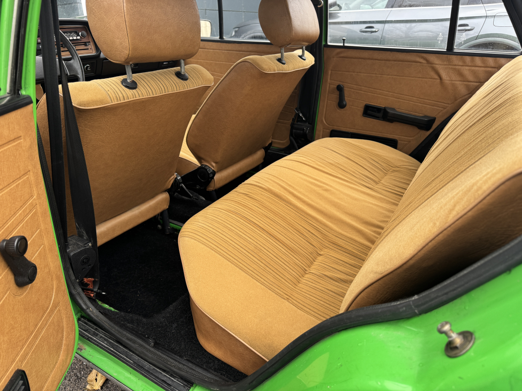 Volkswagen Passat — 17