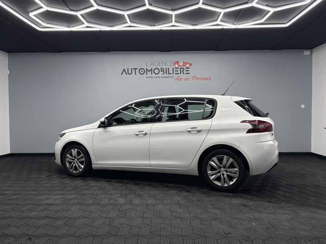 Peugeot 308 — 6