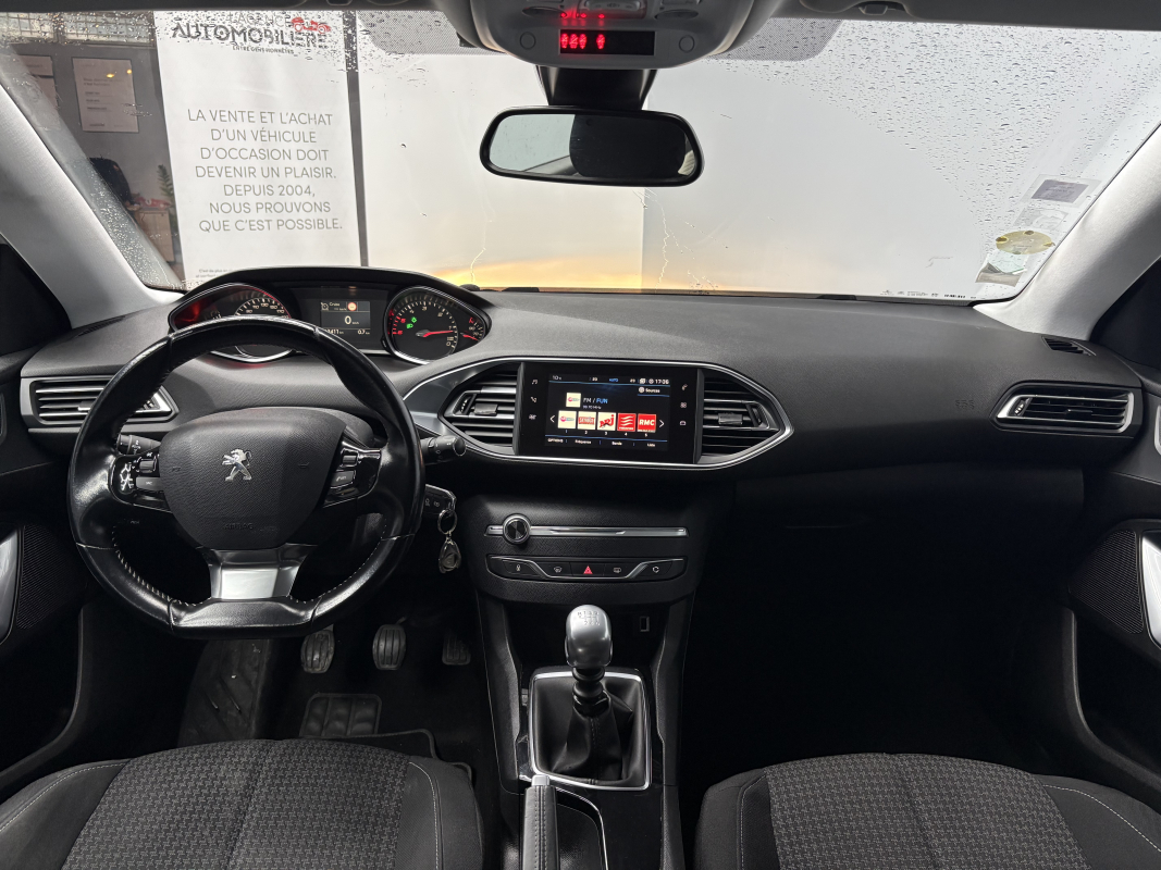 Peugeot 308 — 12