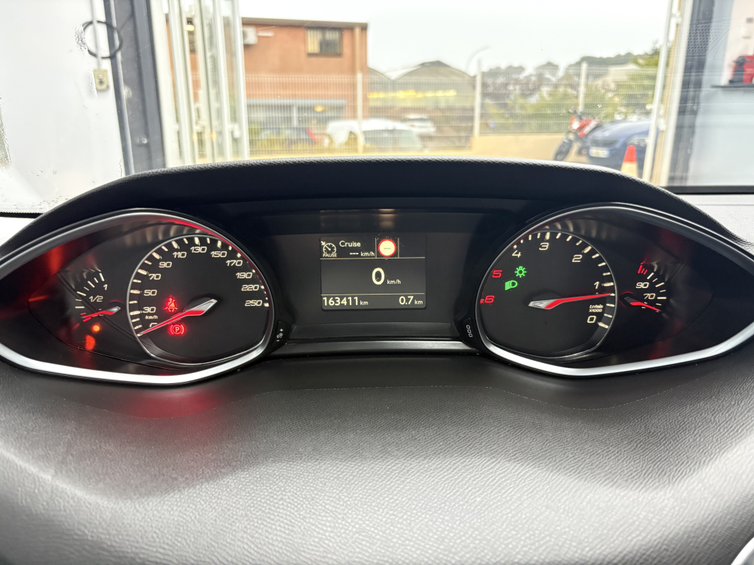Peugeot 308 — 14