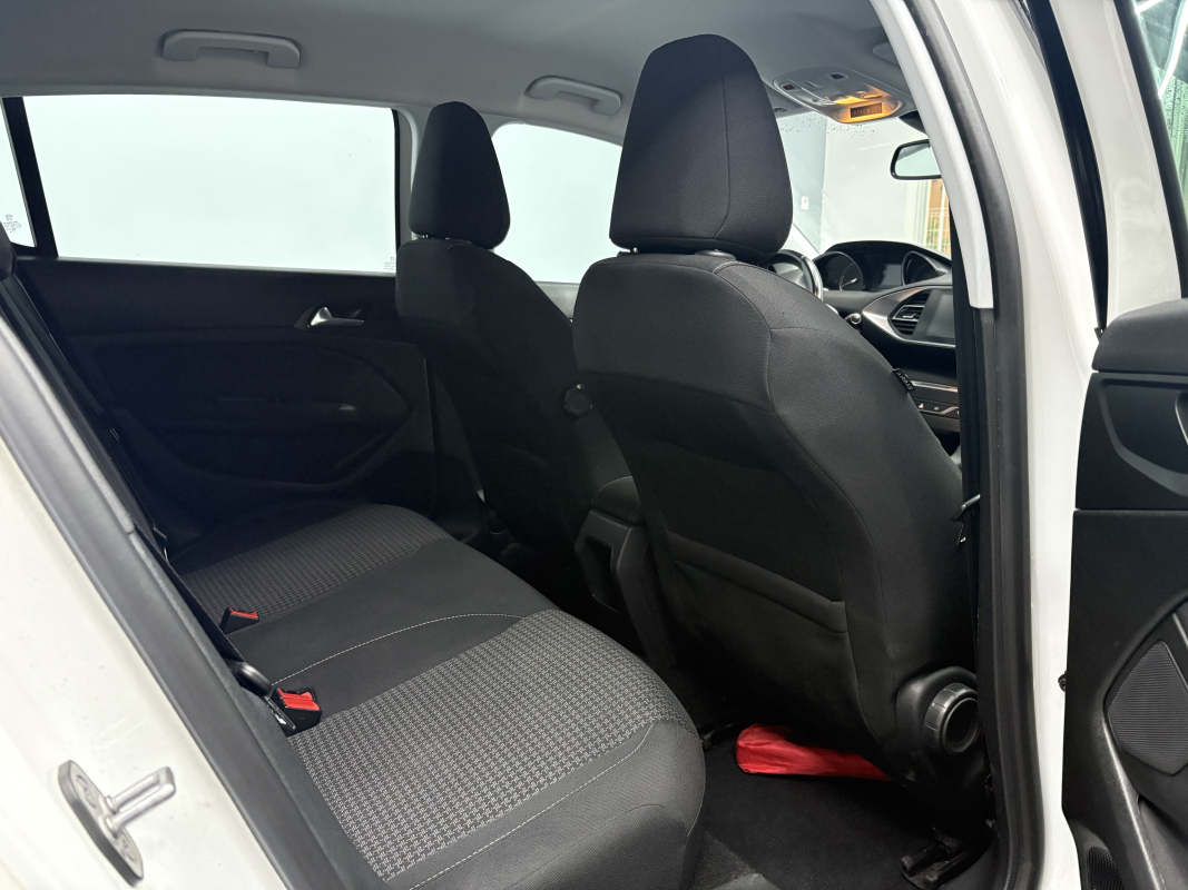 Peugeot 308 — 21