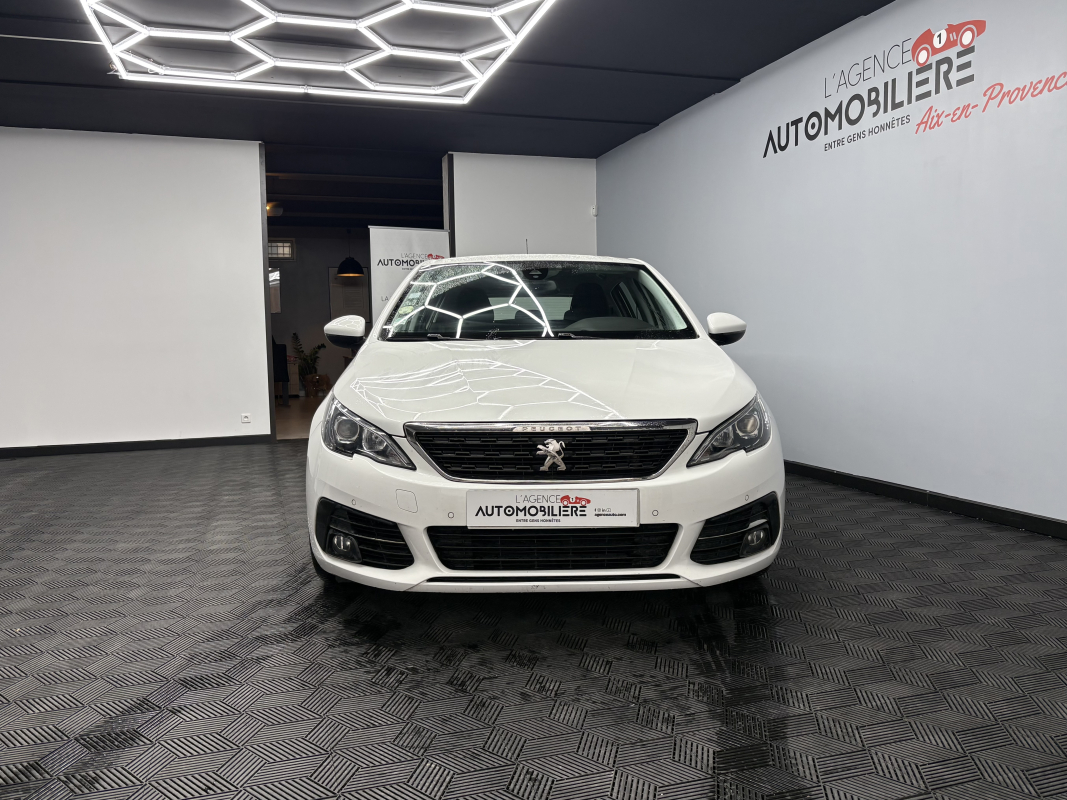Peugeot 308 — 8