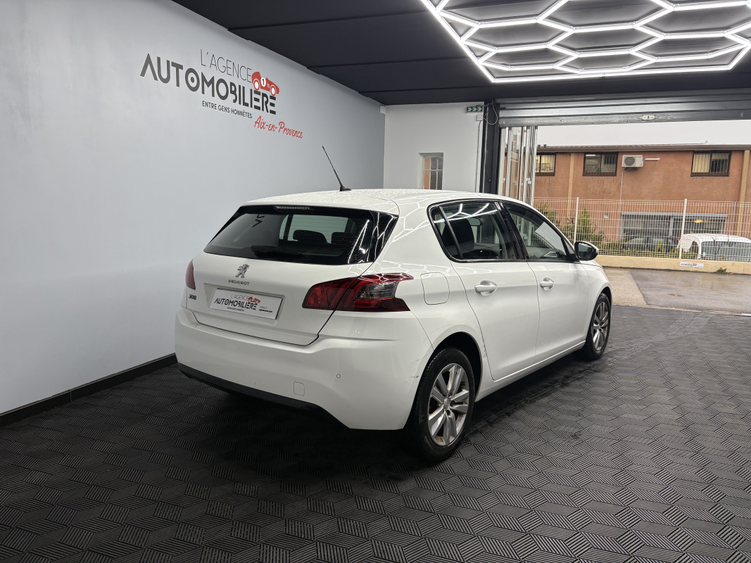 Peugeot 308 — 3