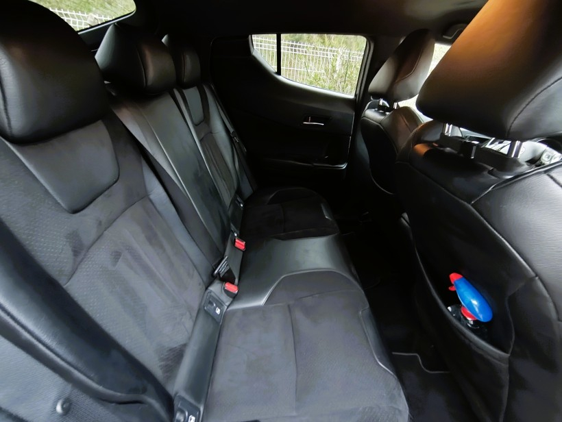 Toyota C-HR — 10