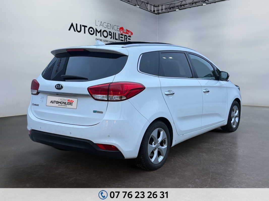 Kia Carens — 3