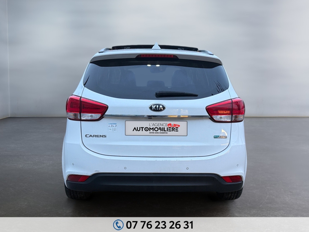 Kia Carens — 4