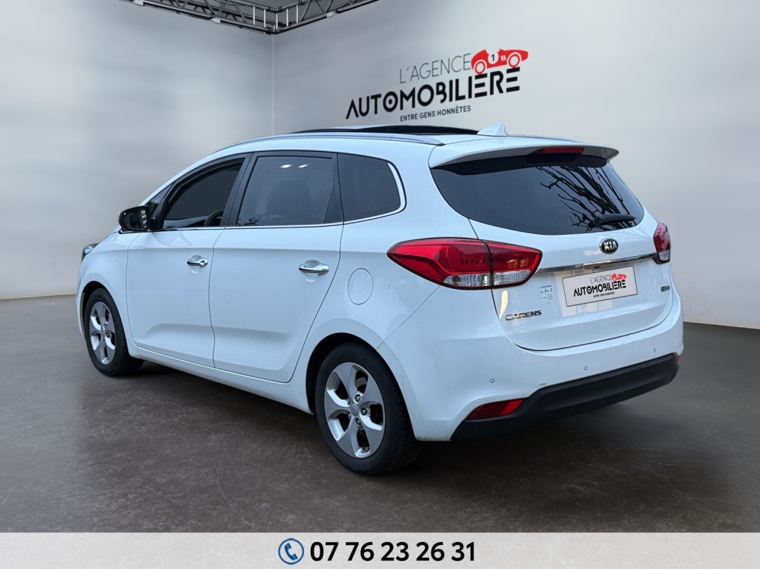 Kia Carens — 5