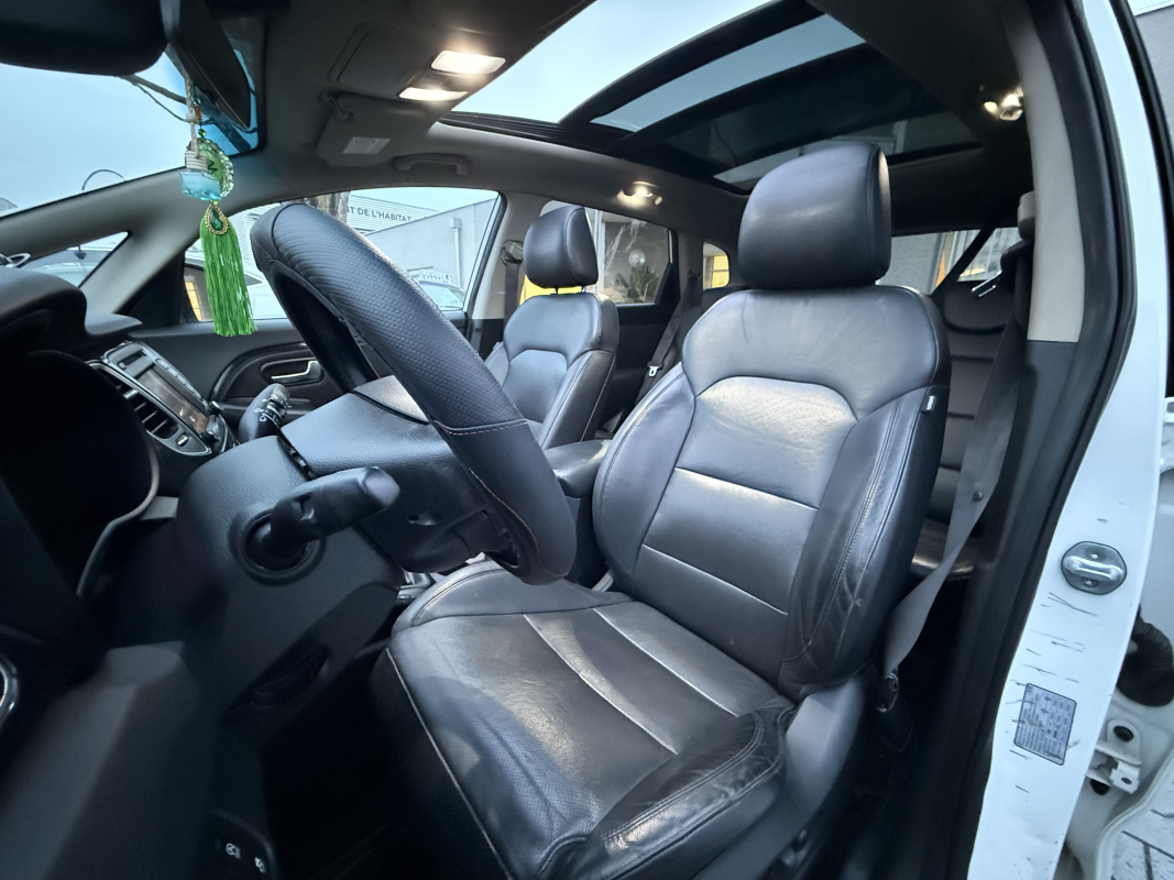 Kia Carens — 13