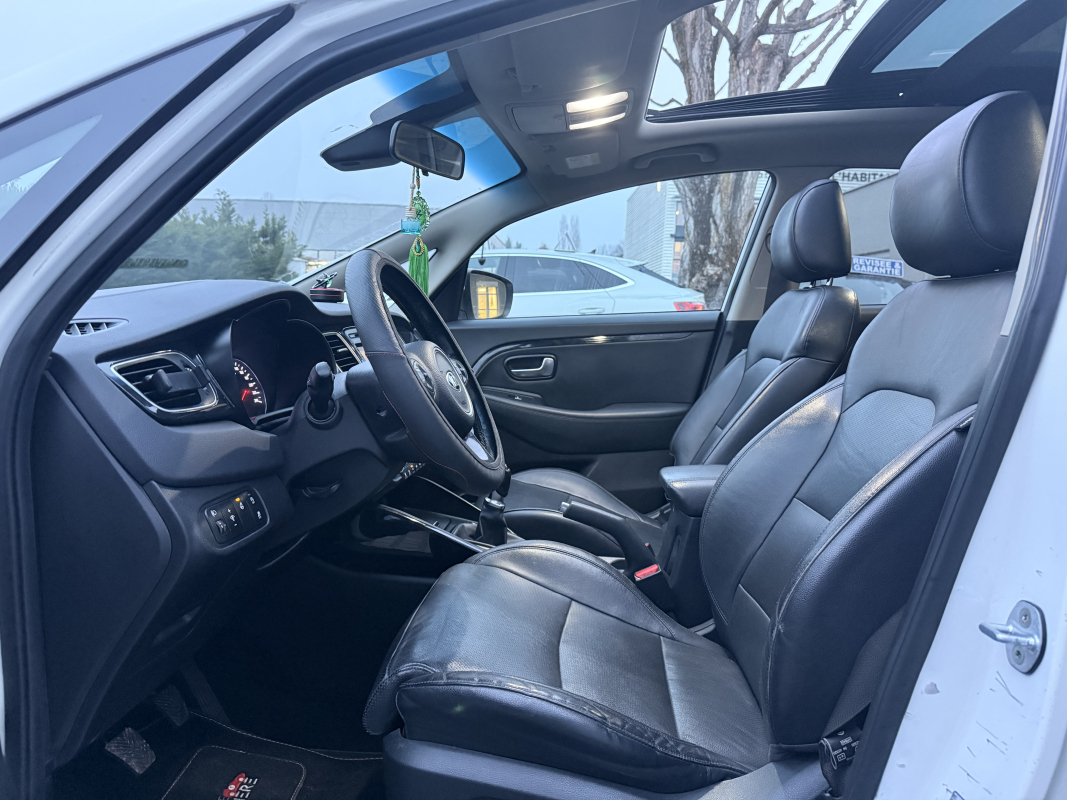 Kia Carens — 12