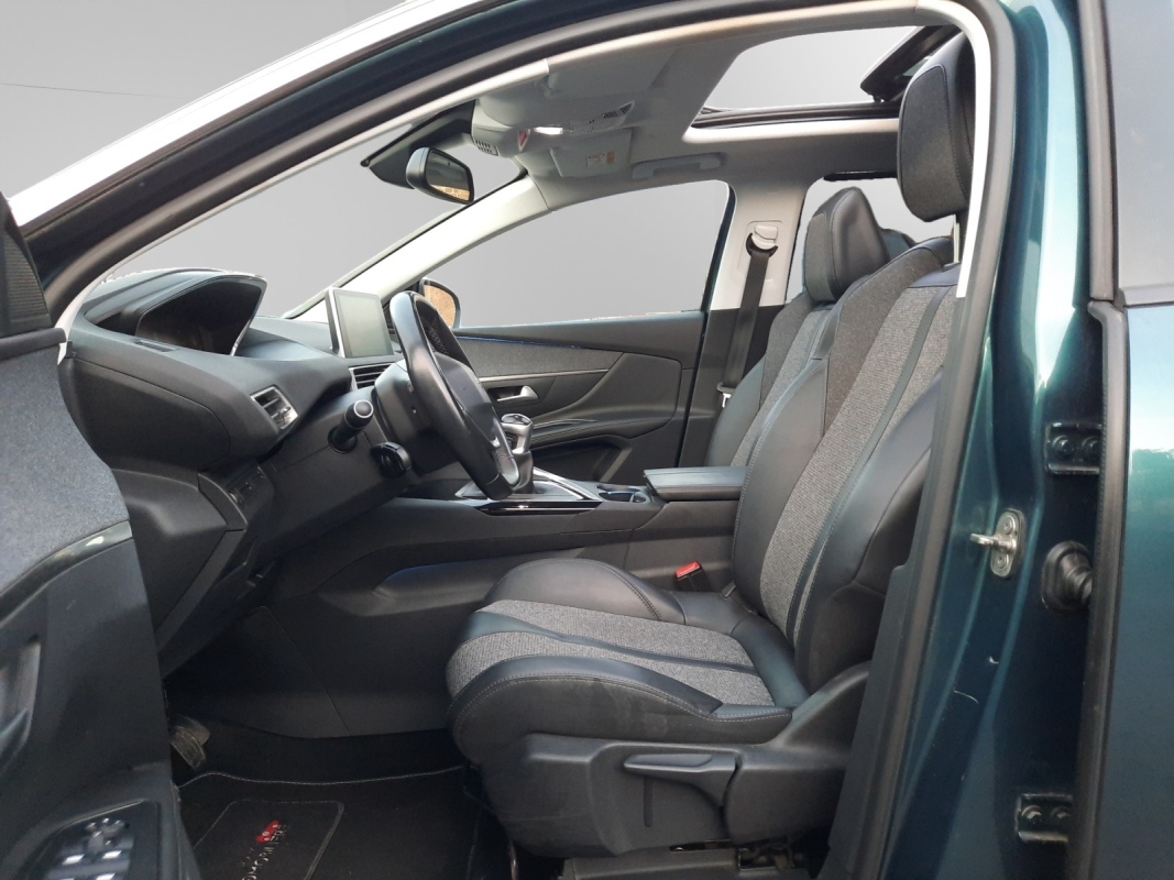 Peugeot 5008 — 9