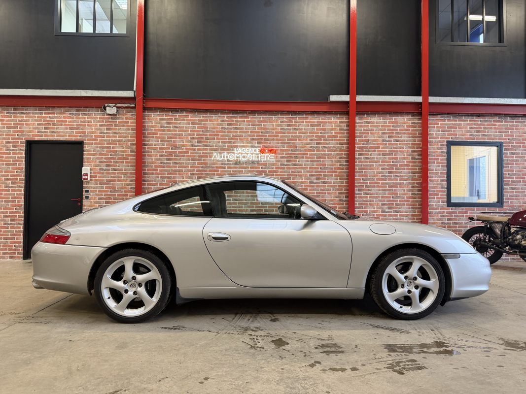 Porsche 911 — 4