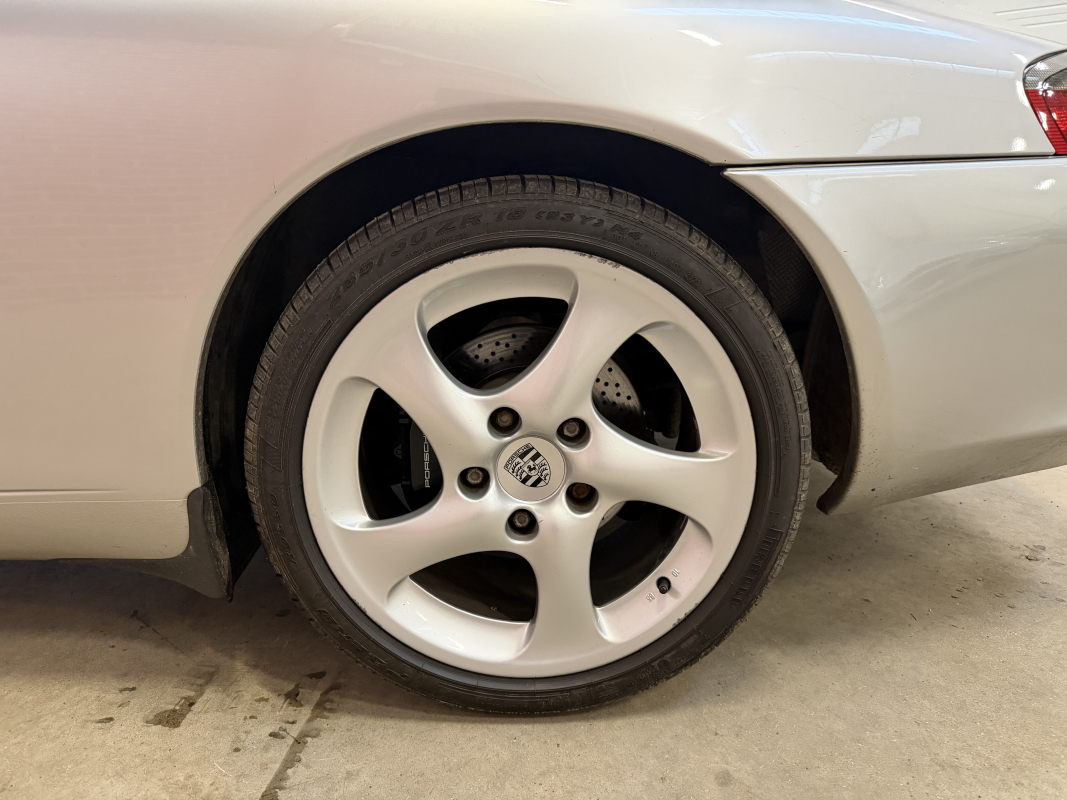 Porsche 911 — 18