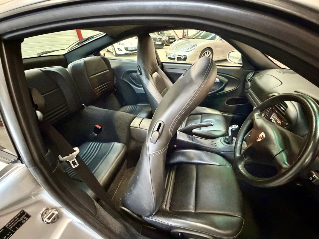 Porsche 911 — 24