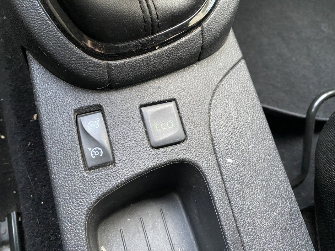 Renault Clio — 24