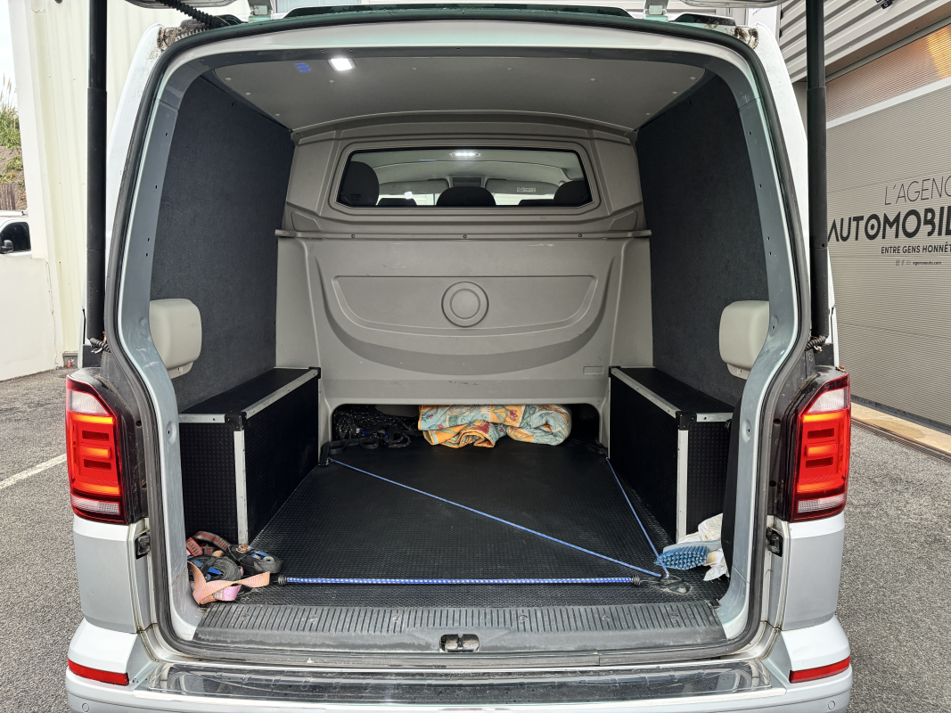 Volkswagen Transporter — 29