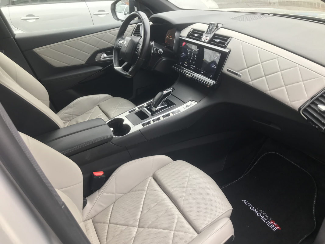 DS DS7 CROSSBACK — 11