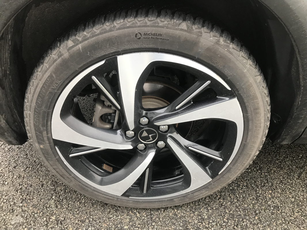 DS DS7 CROSSBACK — 33