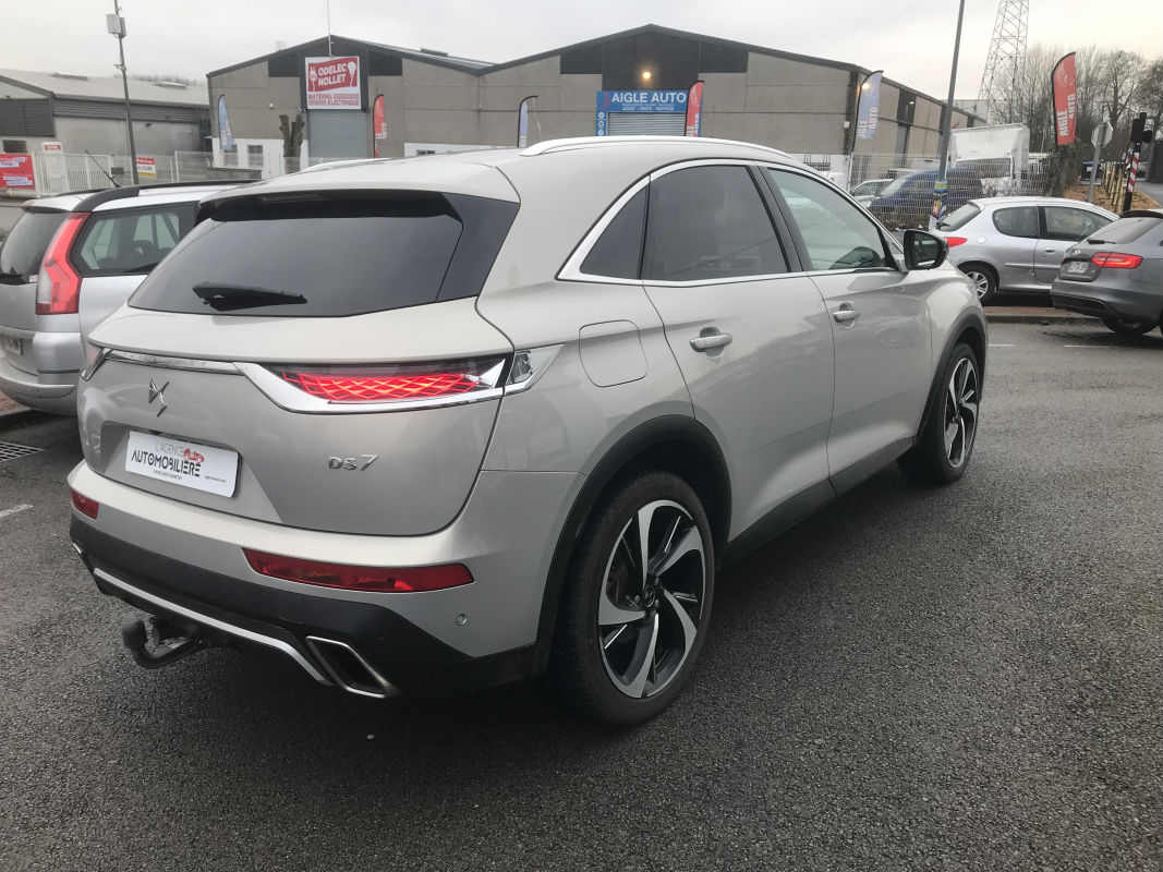 DS DS7 CROSSBACK — 23