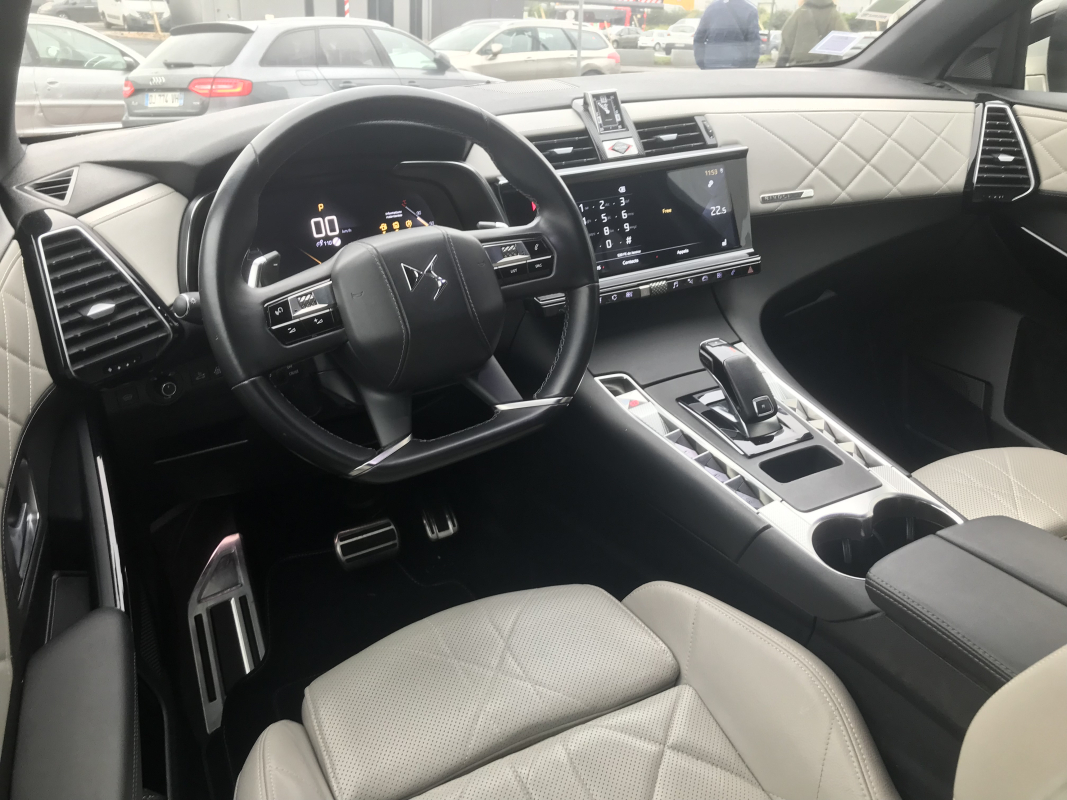 DS DS7 CROSSBACK — 24