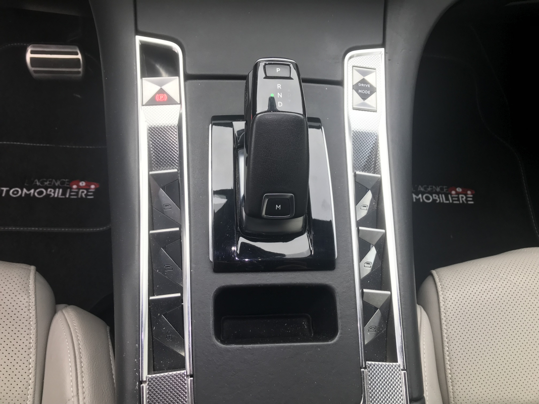 DS DS7 CROSSBACK — 19