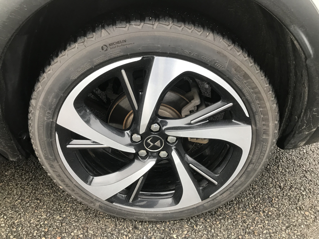 DS DS7 CROSSBACK — 32