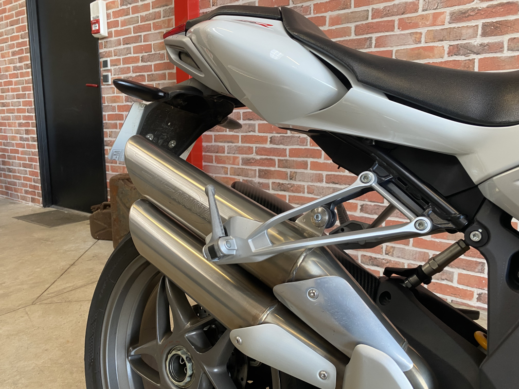 Mv Agusta 990 — 13