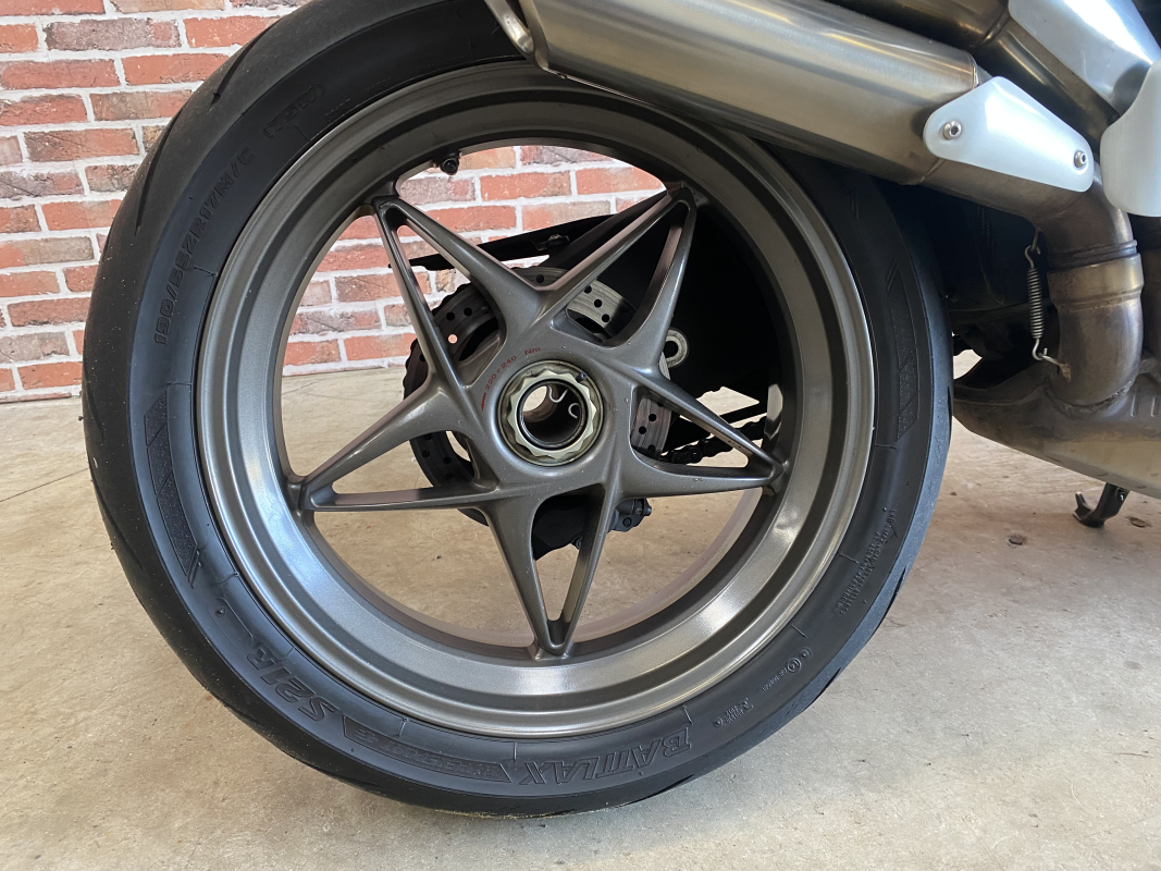 Mv Agusta 990 — 14