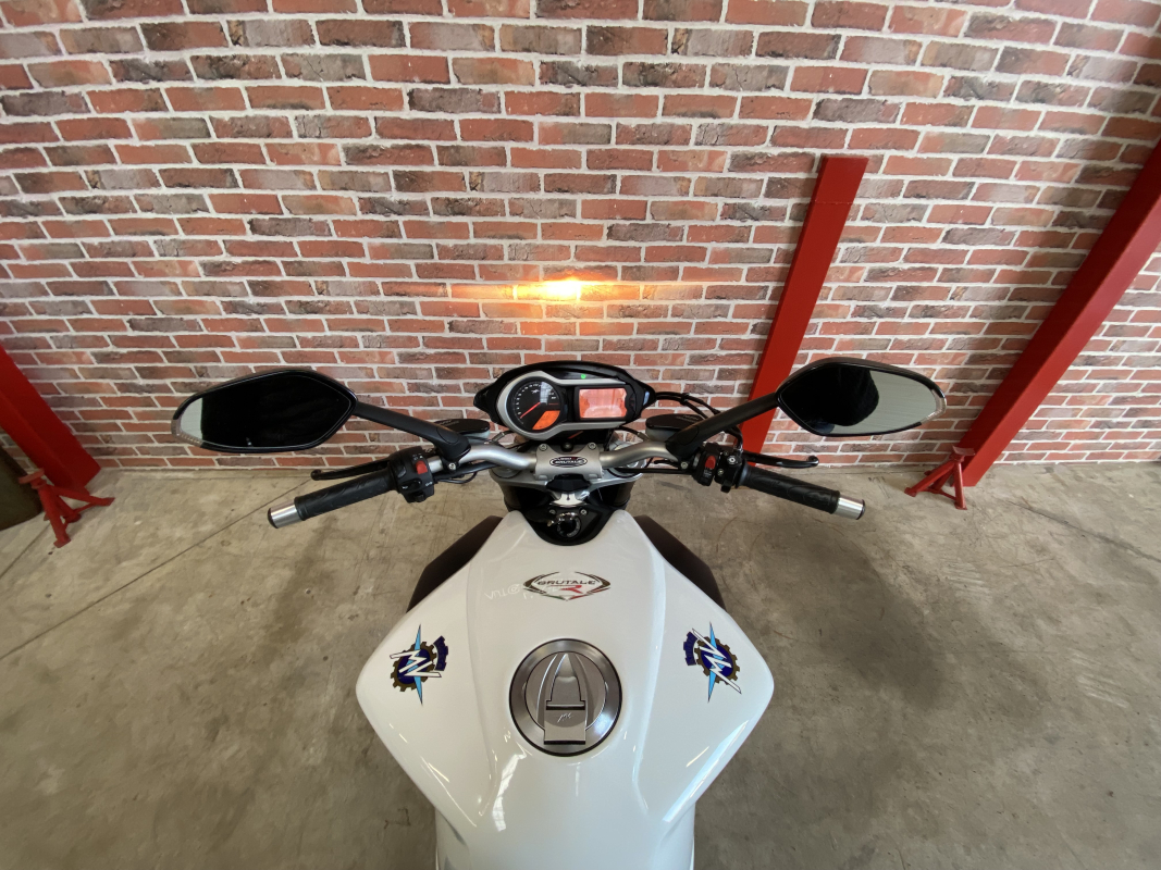 Mv Agusta 990 — 11