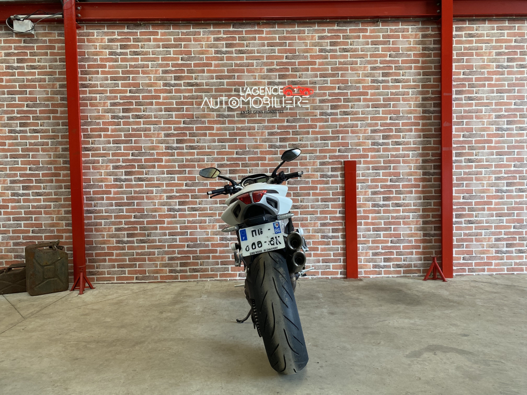 Mv Agusta 990 — 4