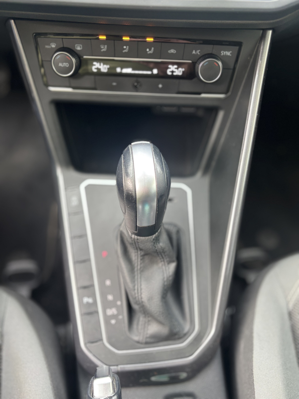 Volkswagen Polo — 19