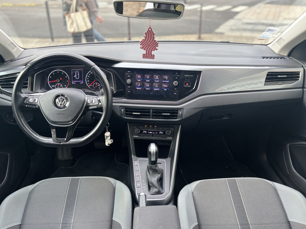 Volkswagen Polo — 12