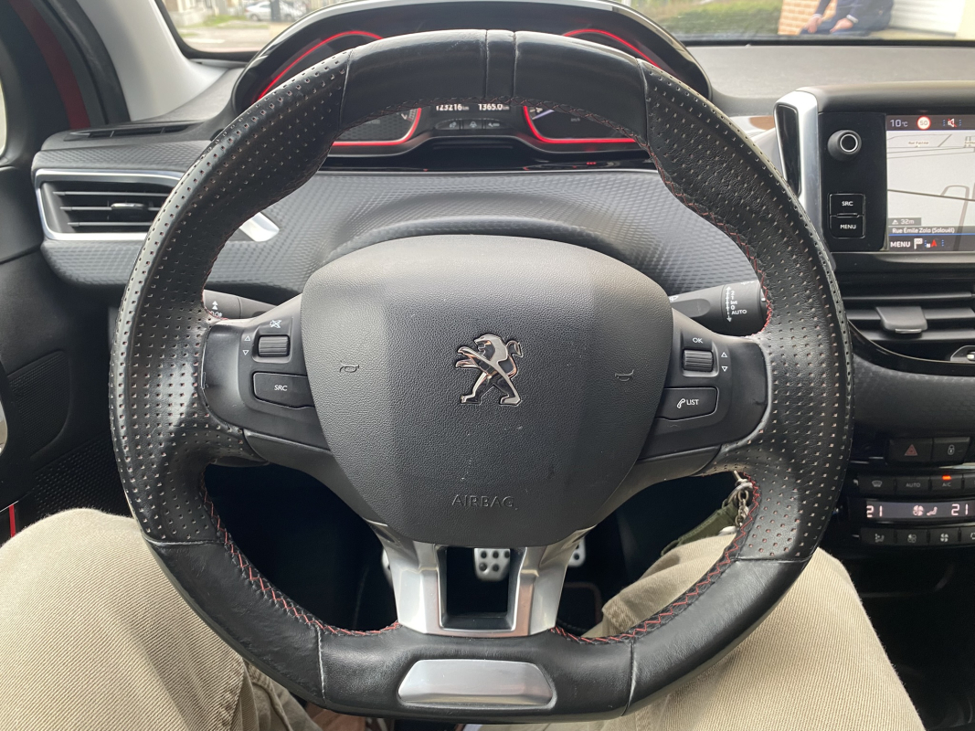 Peugeot 2008 — 10