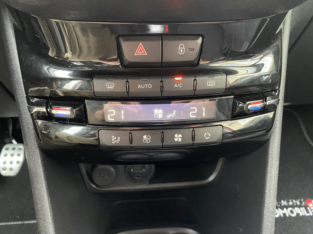 Peugeot 2008 — 18