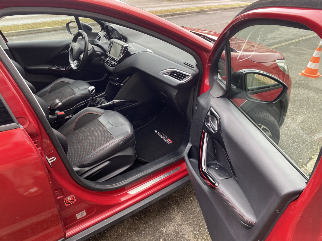 Peugeot 2008 — 15