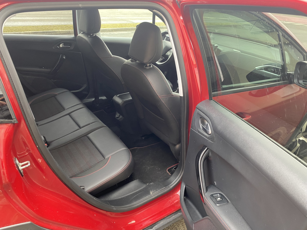 Peugeot 2008 — 17