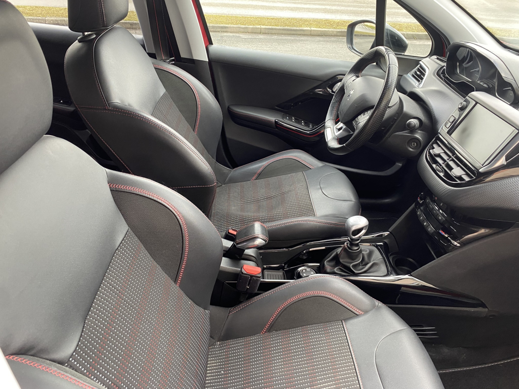 Peugeot 2008 — 27