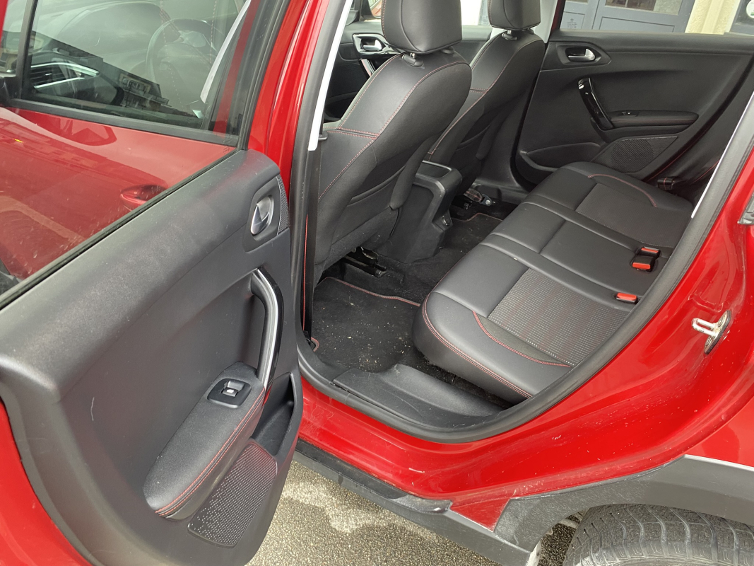 Peugeot 2008 — 16